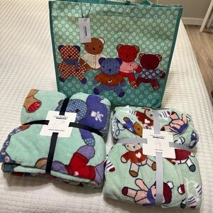 Vera Bradley Toasty Teddies Collection: Robe, Throw Blanket and Market Tote